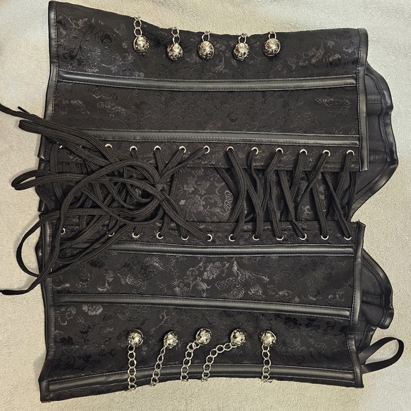 Brand New Gothic Corset - Picture 6 of 9